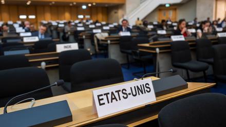 Die leeren Plätze der amerikanischen Delegation nach dem US-Boykott der 60. Sitzung der UPR-Arbeitsgruppe des UN-Menschenrechtsrats im europäischen Hauptquartier der Vereinten Nationen in Genf.