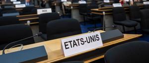 Die leeren Plätze der amerikanischen Delegation nach dem US-Boykott der 60. Sitzung der UPR-Arbeitsgruppe des UN-Menschenrechtsrats im europäischen Hauptquartier der Vereinten Nationen in Genf.