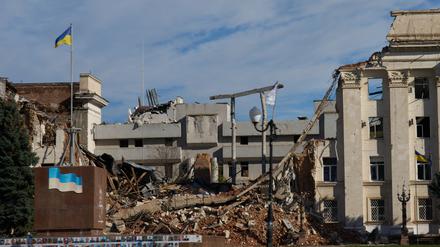 Ständiger russischer Beschuss und Drohnenangriffe gehören im südukrainischen Gebiet Cherson zum traurigen Alltag. (Archivbild)