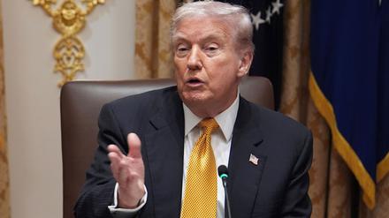 Trump spricht wieder über ein mögliches Treffen mit Putin. 