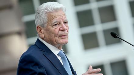 Alt-Bundespräsident Joachim Gauck fordert mehr Entschlossenheit beim Schutz der Menschenwürde. (Archivfoto)