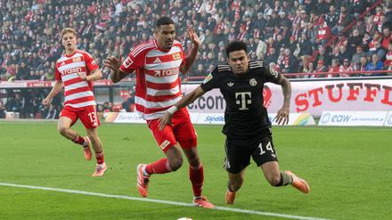 Torschützen unter sich: Bayern Luis Diaz (rechts) und Danilho Doekhi.
