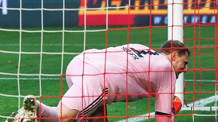 Manuel Neuer sah beim Tor der Berliner unglücklich aus.