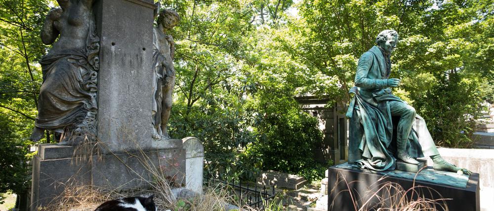 Historische Grabstätten auf Pariser Friedhöfen warten auf eine neue Nutzung. (Archivbild)