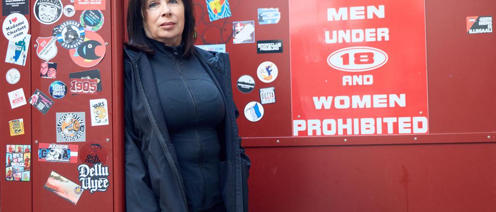 Manuela Freitag ist die dienstälteste Domina in der Hamburger Herbertstraße.