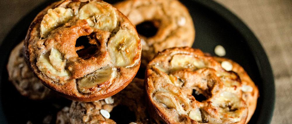 Die Süße in den Banana Bread Donuts kommt ausschließlich aus reifen Bananen und Cranberries.