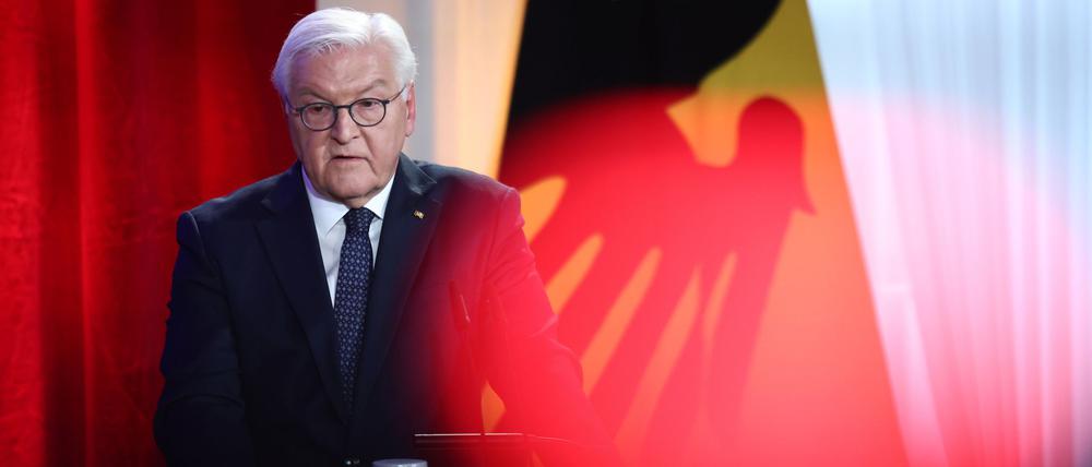 Bundespräsident Frank-Walter Steinmeier sieht die Demokratie bedroht.