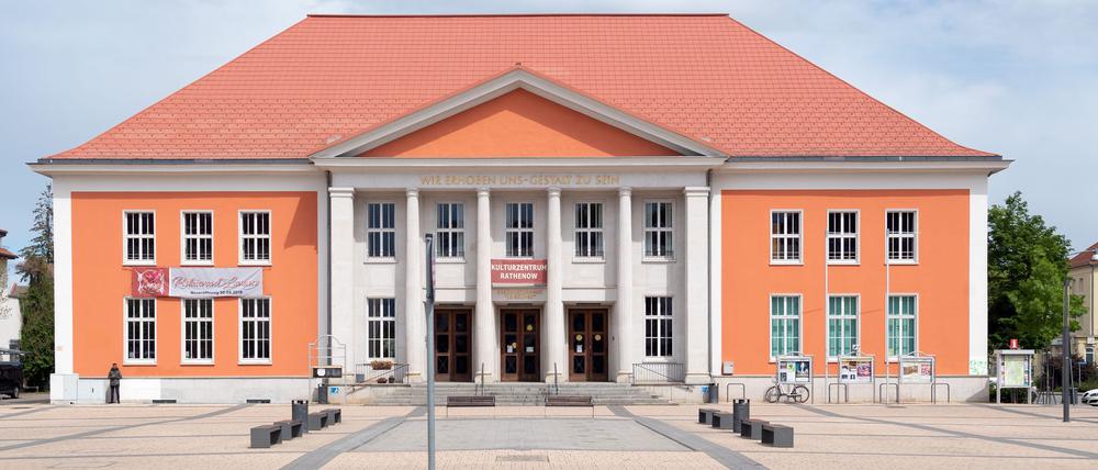 In Rathenow haben Brandenburger Landesregierung und Landtag an den Mauerfall und die friedliche Revolution erinnert (Archivbild).