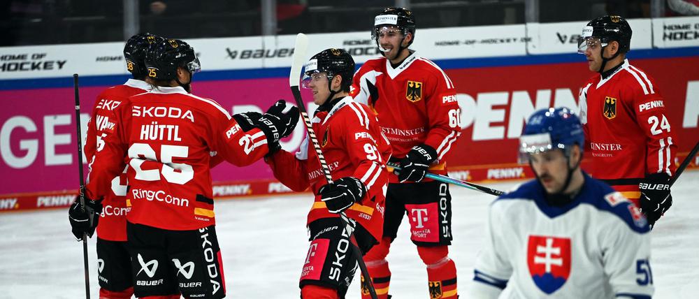 Das deutsche Team durfte gegen die Slowakei dreimal jubeln.