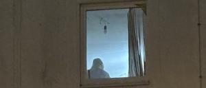 Experten von der Spurensicherung des Landeskriminalamts Berlin untersuchten die Wohnung.