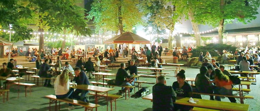 Prater Biergarten Berlin, Kastanienallee, Prenzlauer Berg, Copyright: DAVIDS/Christina Kratsch, 23.09.2020