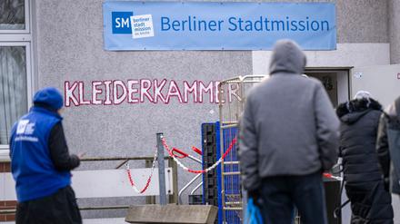 Wer eine ungenutzte Winterjacke hat, kann diese spenden. (Archivbild)