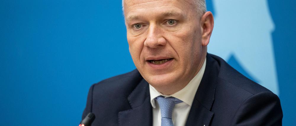 Die Regierung arbeite zu wenig an den Problemen im Land, meint Berlins Regierender Bürgermeister Kai Wegner. (Archivfoto)