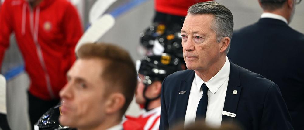 Banger Blick Richtung Olympia bei Bundestrainer Harold Kreis (r).