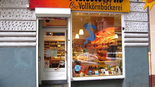 Foto: Andreas StriegnitzZu sehen: Mehlwurm Vollkorn-Bäckerei in der Neuköllner Pannierstraße