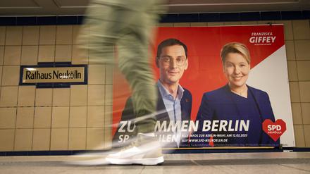 Wahlplakate von Franziska Giffey und Martin Hikel in Berlin am 18. Januar 2023. Wahlwerbung zur Wiederholungswahl in Berlin *** Election posters of Franziska Giffey and Martin Hikel in Berlin on 18 January 2023 election advertising for the repeat election in Berlin