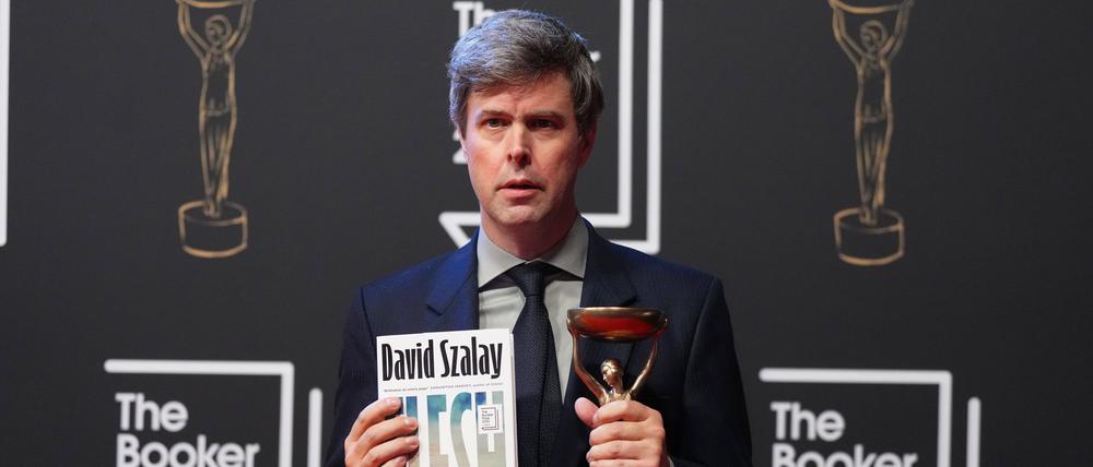 Der Booker-Preis geht in diesem Jahr an den ungarisch-britischen Autor David Szalay.