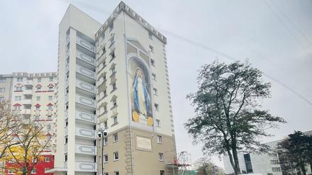 kirchlisches Wandgemälde in Berlin Spandau Falkenhagener Feld Stadtrandstraße