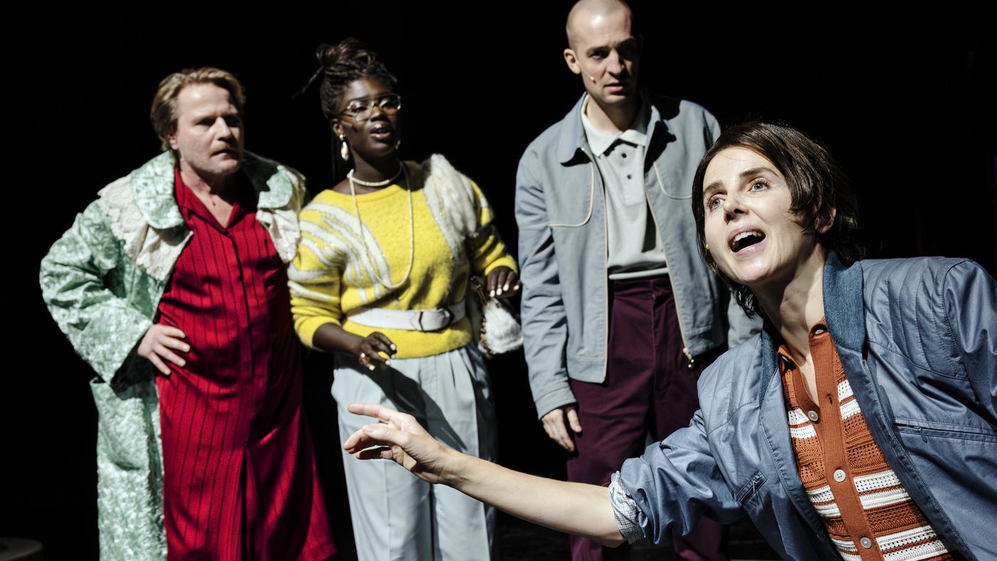 Sa-a-Stani-i-s-Bestseller-Herkunft-am-BE-Schmerzlich-willkommen-in-Deutschland