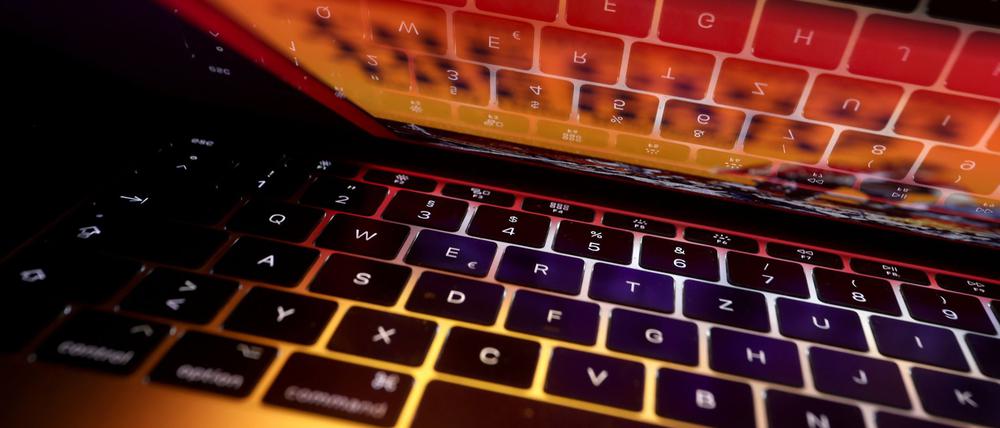 1,3 Milliarden kompromittierte Passwörter und knapp zwei Milliarden E-Mail-Adressen.