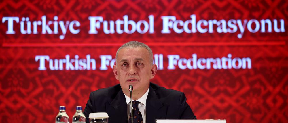 Hat Grund zur Sorge: Ibrahim Haciosmanoglu, Präsident des türkischen Fußballverbands.