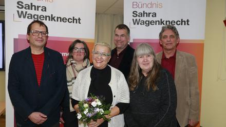 Der Vorstand des BSW-Kreisverbands Potsdam, in der Mitte steht die Vorsitzende Monika Keilholz.