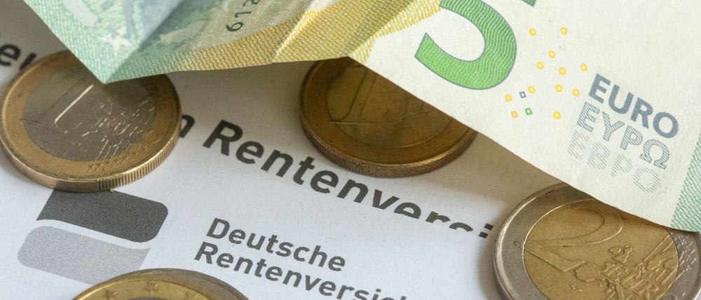 Die Rente soll im kommenden Jahr um rund 3,7 Prozent steigen. (Symbolbild)