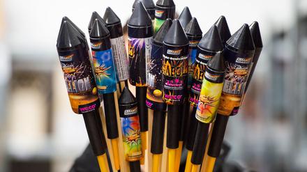 Auf das klassische Silvesterfeuerwerk verzichten die meisten Deutschen laut einer Umfrage. (Symbolbild)