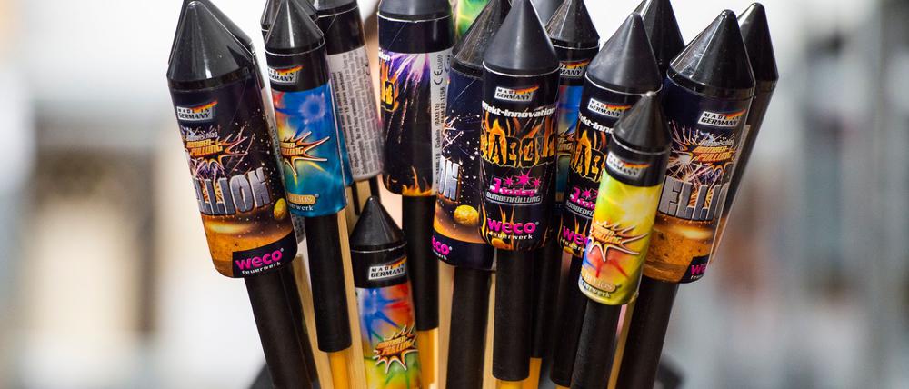 Auf das klassische Silvesterfeuerwerk verzichten die meisten Deutschen laut einer Umfrage. (Symbolbild)