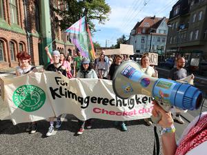 Fridays for Future gegen Gas: Luisa Neubauer bei Klimademonstration in Potsdam. Etwa 200 Personen nahmen an der Demonstration durch Potsdam teil.