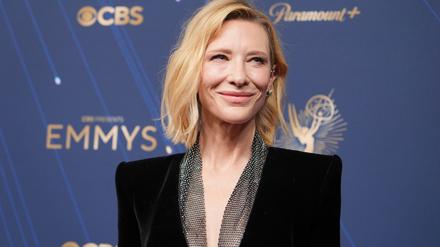 Cate Blanchett posiert bei den diesjährigen Emmy Awards in Los Angeles. Nun bekommt die Schauspielerin einen Bambi. (Archivbild)
