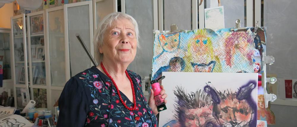 Maria Albel in ihrer Wohnung in Prenzlauer Berg.