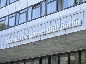Das Hauptgebäude der Technischen Universität.