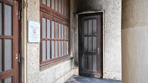 Das Feuer an der Charité wurde laut Polizei gegen 2.05 Uhr gelegt.