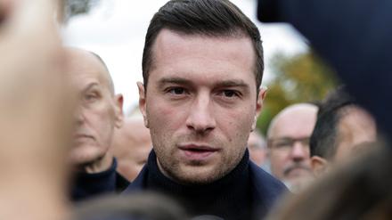 Der 30-jährige Jordan Bardella tritt immer mehr aus dem Schatten Marine Le Pens heraus.