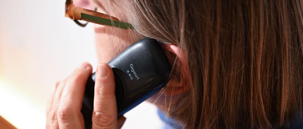 Bei Schwerpunkteinsätzen sind in den vergangenen Wochen und Monaten 16 Verdächtige im Zusammenhang mit dem sogenannten Enkeltrick-Betrug festgenommen worden. (Symbolbild)