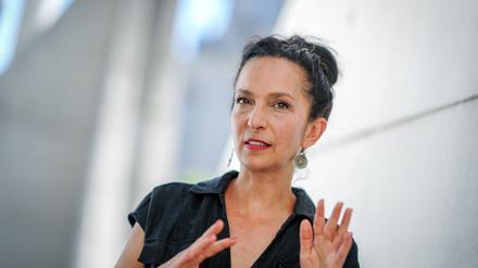 Neuköllns Integrationsbeauftragte Güner Balci verteidigt Bezirksbürgermeister Martin Hikel (SPD) gegen parteiinterne Kritik. (Archivbild) 