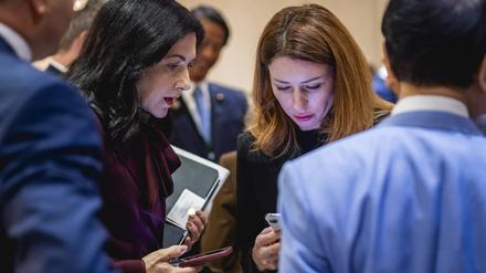 L-R Katherina Reiche CDU, Bundesministerin fuer Wirtschaft und Energie, und Switlana Hryntschuk, ukrainische Ministerin fuer Energie, aufgenommen im Rahmen ihrer Ankunft beim G7 Energie- und Umweltministertreffen in Toronto, 30.10.2025. Fotografiert im Auftrag des MInisteriums fuer Wirtschaft und Energie Toronto Kanada *** L R Katherina Reiche CDU , Federal Minister for Economic Affairs and Energy, and Switlana Hryntschuk, Ukrainian Minister for Energy, photographed during their arrival at the G7 Energy and Environment Ministers Meeting in Toronto, 30 10 2025 Photographed on behalf of the Ministry for Economic Affairs and Energy Toronto Canada Copyright: xJulianexSonntag/BMWEx