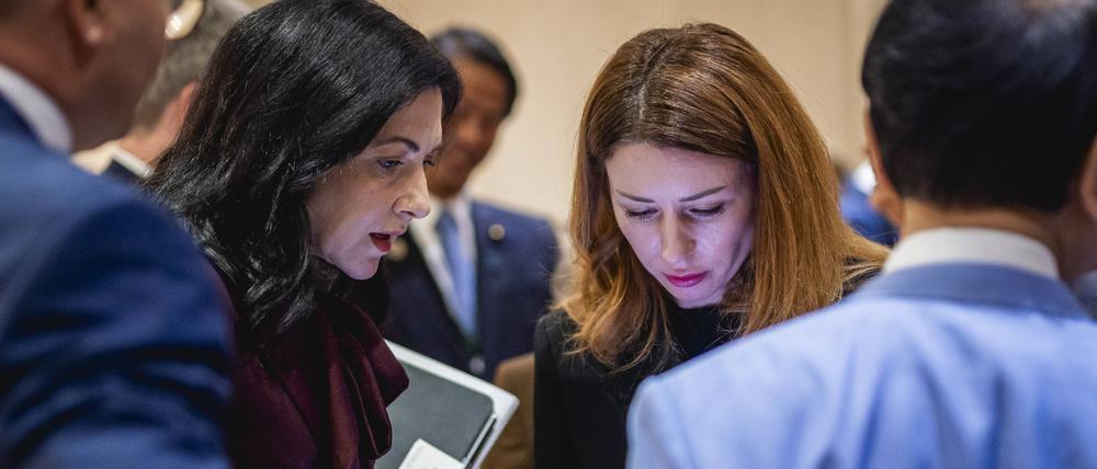 L-R Katherina Reiche CDU, Bundesministerin fuer Wirtschaft und Energie, und Switlana Hryntschuk, ukrainische Ministerin fuer Energie, aufgenommen im Rahmen ihrer Ankunft beim G7 Energie- und Umweltministertreffen in Toronto, 30.10.2025. Fotografiert im Auftrag des MInisteriums fuer Wirtschaft und Energie Toronto Kanada *** L R Katherina Reiche CDU , Federal Minister for Economic Affairs and Energy, and Switlana Hryntschuk, Ukrainian Minister for Energy, photographed during their arrival at the G7 Energy and Environment Ministers Meeting in Toronto, 30 10 2025 Photographed on behalf of the Ministry for Economic Affairs and Energy Toronto Canada Copyright: xJulianexSonntag/BMWEx