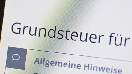 Die alte Grundsteuer-Regelung war wegen veralteter Steuerdaten so realitätsfern, dass das Bundesverfassungsgericht das Gesetz kassierte. Doch Eigentümerverband Haus und Grund und der Steuerzahlerbund halten auch das neue Grundsteuergesetz für verfassungswidrig. (Symbolbild)
