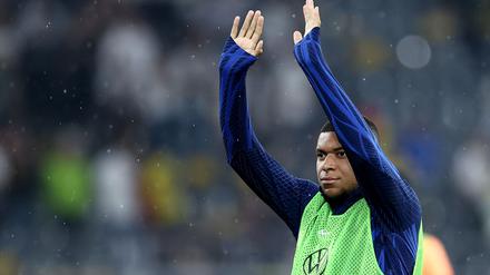 Die französische Nationalmannschaft will der Opfer der Anschläge vom 13. November 2015 gedenken. (Archiv)