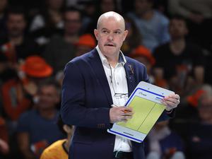 Trainer Joel Banks steht bei den Volleys in der Kritik.