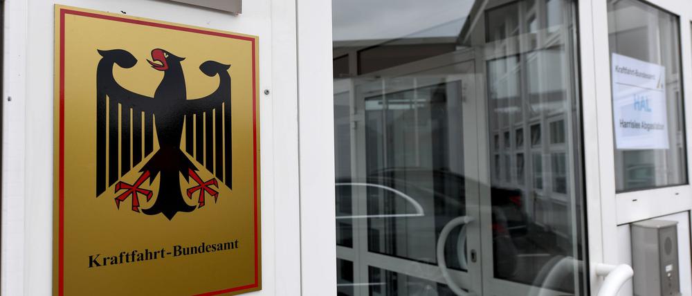 Nach einer Genehmigung durch das KBA darf die Paderborner Firma Holon ihr Elektro-Shuttle deutschlandweit im autonomen Fahrmodus mit Sicherheitsfahrer erproben.