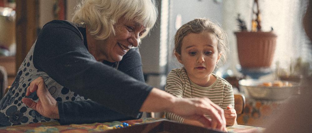 „Rente muss reichen“: Da würden wohl viele zustimmen. Doch was das genau heißt, ist politisch höchst umstritten.