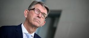 Wolfram Weimer (parteilos), Staatsminister für Kultur und Medien, äußert sich im Bundeskanzleramt zur aktualisierten Gedenkstättenkonzeption des Bundes, mit dem sich Bundeskabinett heute befasst hat. 