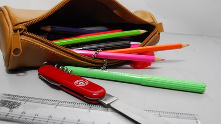 Messer im Mäppchen: Für manche Schüler gehört das zur Ausrüstung.