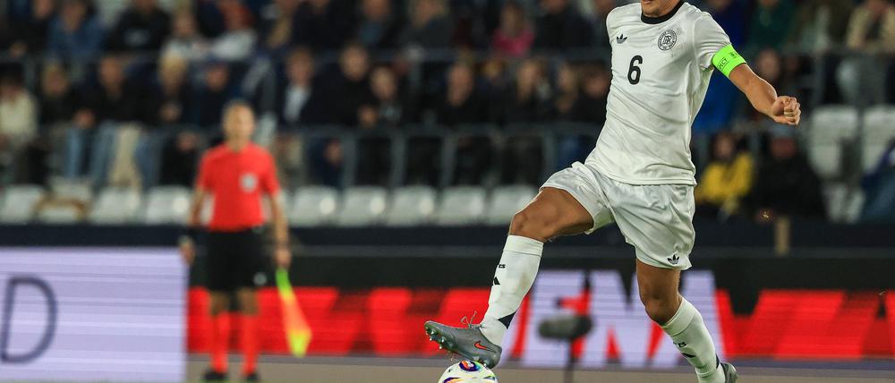 Bayern-Profi Tom Bischof wird die deutsche U21 als Kapitän anführen.