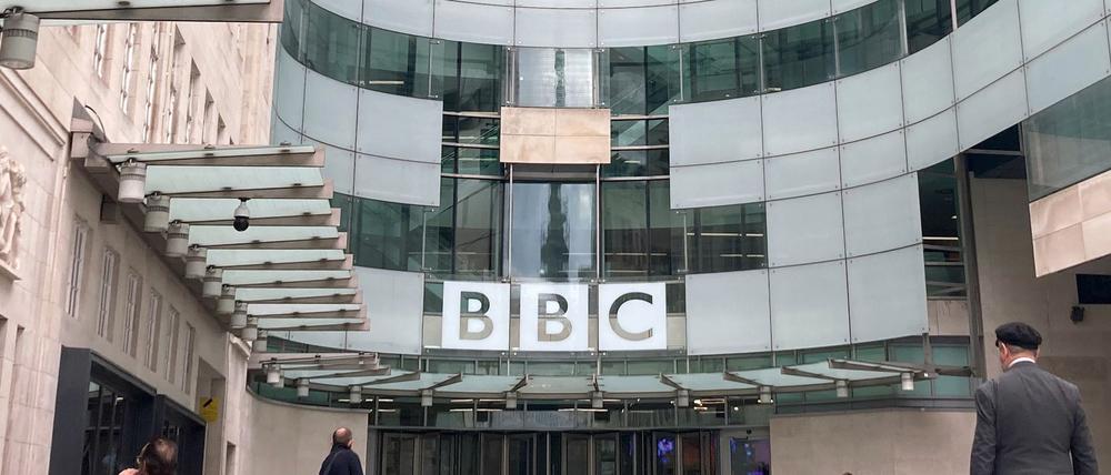 Die britische Rundfunkanstalt BBC steckt in einer Krise. (Archivbild)
