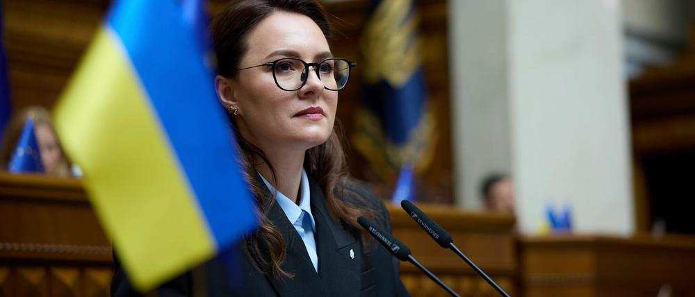 Die ukrainische Regierungschefin Julia Swyrydenko hat eine schärfere Kontrolle von Staatsbetrieben angekündigt. (Archivbild)