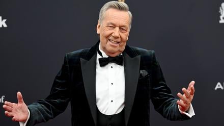 Roland Kaiser ist mit dem Bambi für das Lebenswerk geehrt worden.